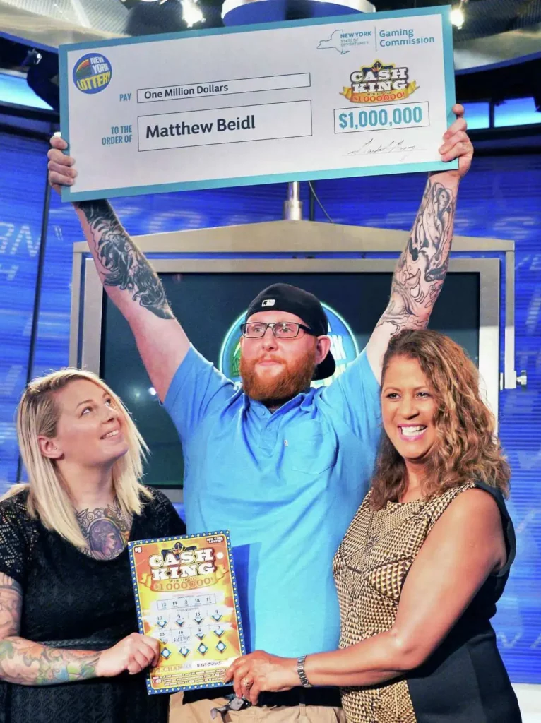 Un chèque géant dans le cadre d'une loterie aux Etats-Unis